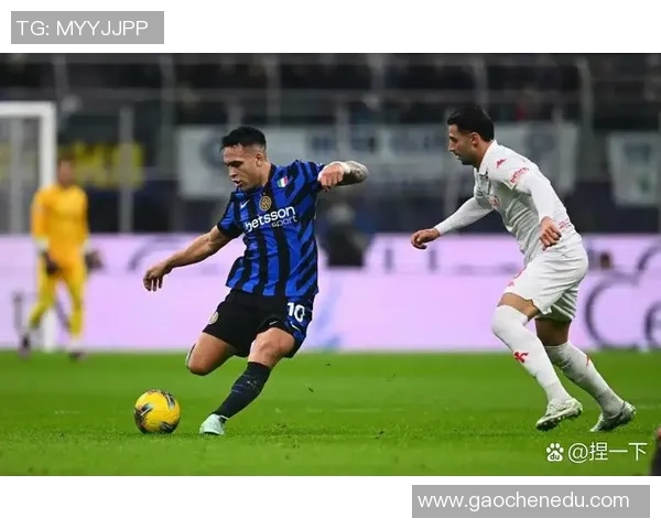 国王杯激战：拜仁狂胜巴萨五球乌龙球成全场焦点