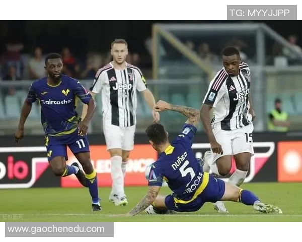 尤文图斯逆转战胜里昂绝杀瞬间引发争议判罚全场沸腾