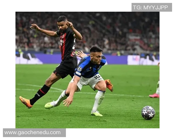 欧联杯精彩对决巴萨与巴黎圣日耳曼战成平局神扑瞬间引发热议与转会传闻